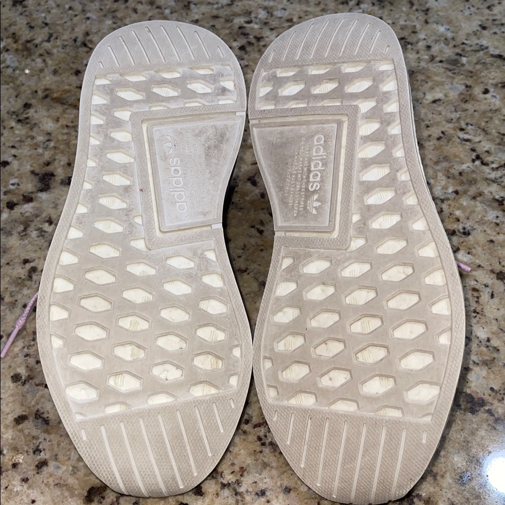 Adidas NMD R2 - Picture 7 of 10